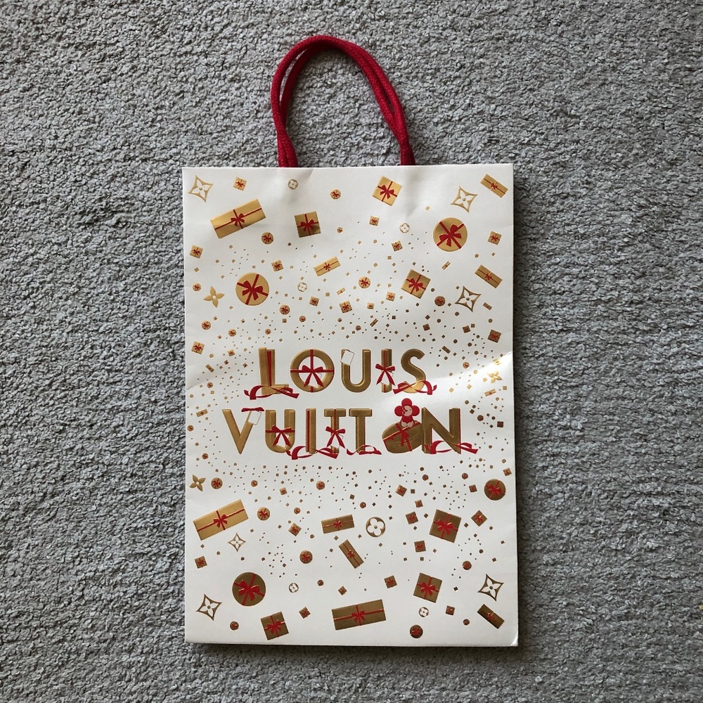 Authentic Gucci Paper Shopping Bag.